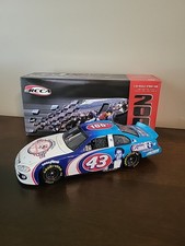 Richard Petty #43 Yogi Berra #8 NY Yankees 100th Anniversary 2003 Intrepid 1:24