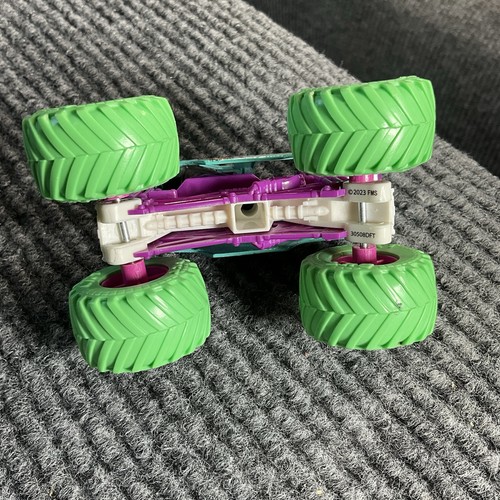 Hot Wheels Spin Master Monster Jam Nitro Neon Blue Thunder Truck Giocattolo Regalo - Foto 4 di 6