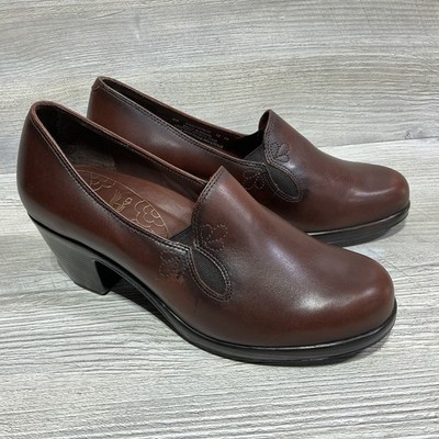 Dansko Women s EU 40 US 9.5/10 Beth Pump Brown Leather Heels Shoes 3303787800