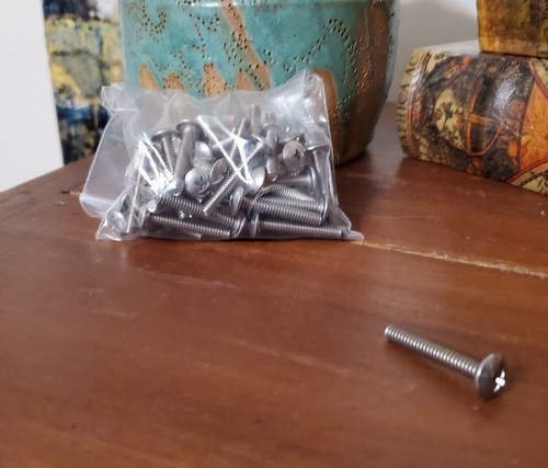 10-24 x 1-1/4" Phillips Truss Head Machine Screws Stainless Steel 18-8 Qty 50 - Picture 4 of 4