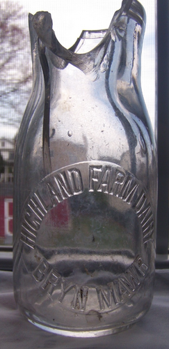 ultra rare BIM highland dairy farms bryn mawr pa tin top half pint milk bottle