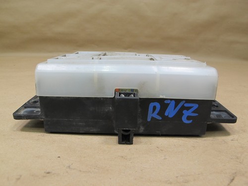 🥇84-89 NISSAN Z31 300ZX INTERIOR UNDER DASH FUSE RELAY BOX MODULE OEM - Picture 3 of 13