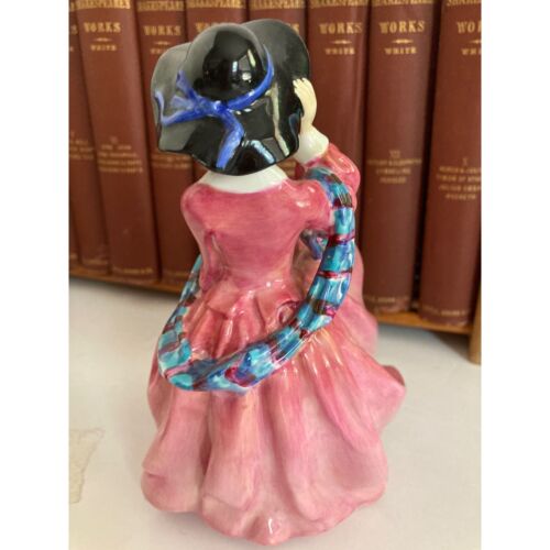 Vintage 1937 • Royal Doulton • Top of the Hill #RdNo822821 HN 1849 • Pink Dress - Bild 3 von 5