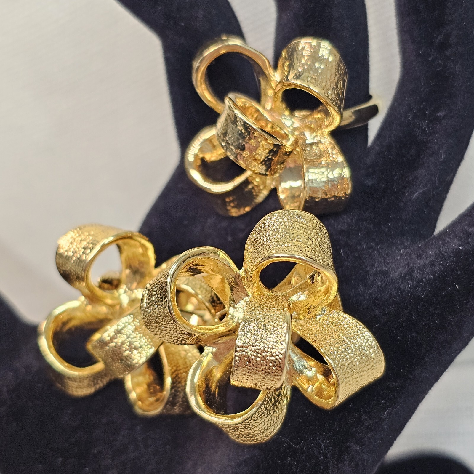 Vintage KJL Kenneth Jay Lane Gold Tone Bow Set Wi… - image 2