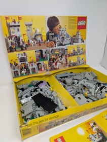 Vintage Lego 6080 King's Castle 1984 w/ Box, Manual - Likely 80-85% - Incomplete