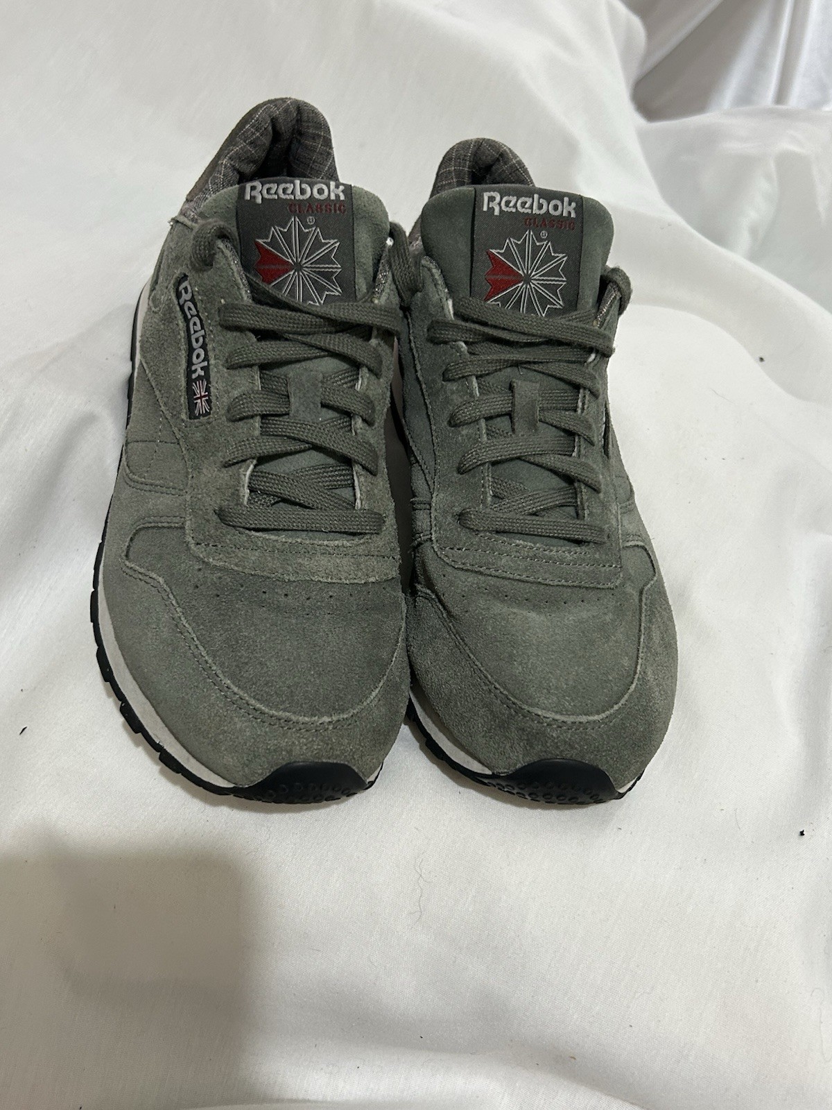 Reebok Women's Classic Sneaker Size 9