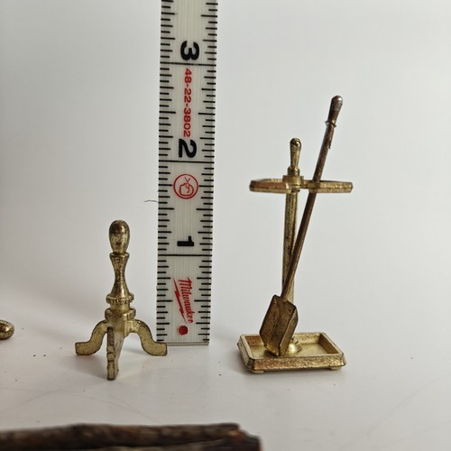 Vtg Dollhouse Miniature Metal Fireplace Tool Set, Log Holder And Logs Gold Tone - Picture 8 of 8