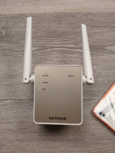 NETGEAR AC1200 & N300 Dual Band WiFi Range Extenders - Afbeelding 2 van 3