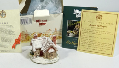 1994 Lilliput Lane Ring 'O' Bells Snow Cottage With Deeds