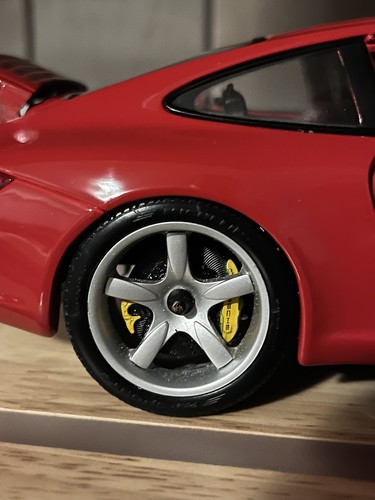 Maisto porsche carrera 4s 1/18 rebajado Carrera gt aleaciones - Imagen 5 de 16