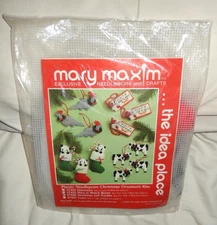 Mary Maxim Plastic Needlepoint Christmas Ornament Kits Stockings And Pandas 2001