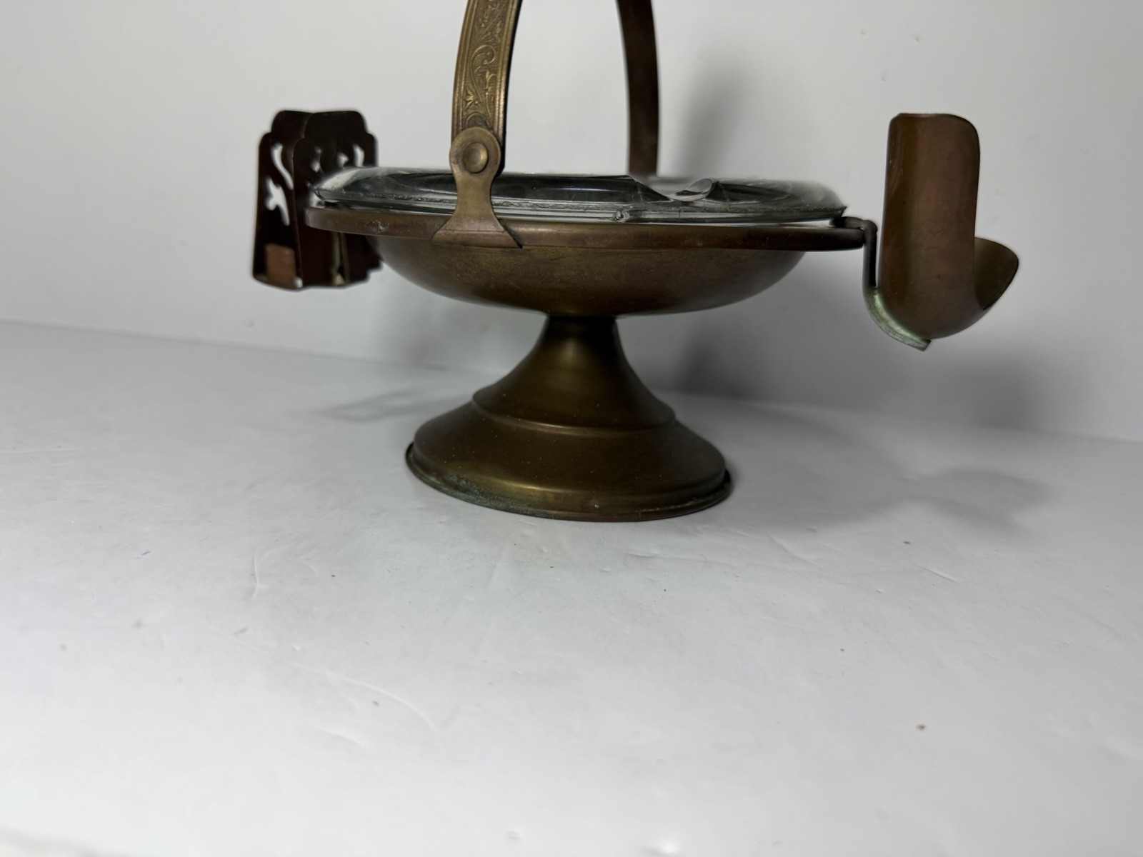 Vintage Brass Ashtray With Pipe & Matches Holder Glass Tray Insert (79)