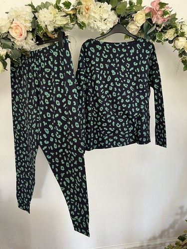 Joules Dreamley Pigiama Donna Pigiama Set Taglia S Stampa Leopardata Ape Navy NUOVO OH22 - Foto 15 di 16