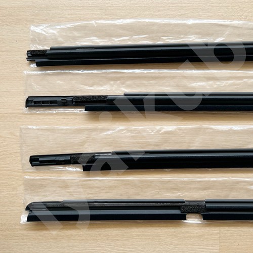 06-11 Genuine Toyota Vitz Yaris hatchback 5D door belt weatherstrip rubber seal - Picture 3 of 6