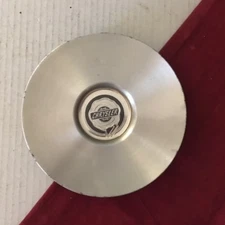 (1) 2004-2007  Chrysler Town & Country   Center Cap 04862224AB OEM  04862224AC