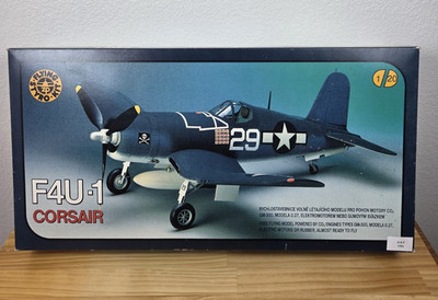 フライングスタイロ社 F4U-1 Corsair 1/20 組み立てキット s-l400.jpg