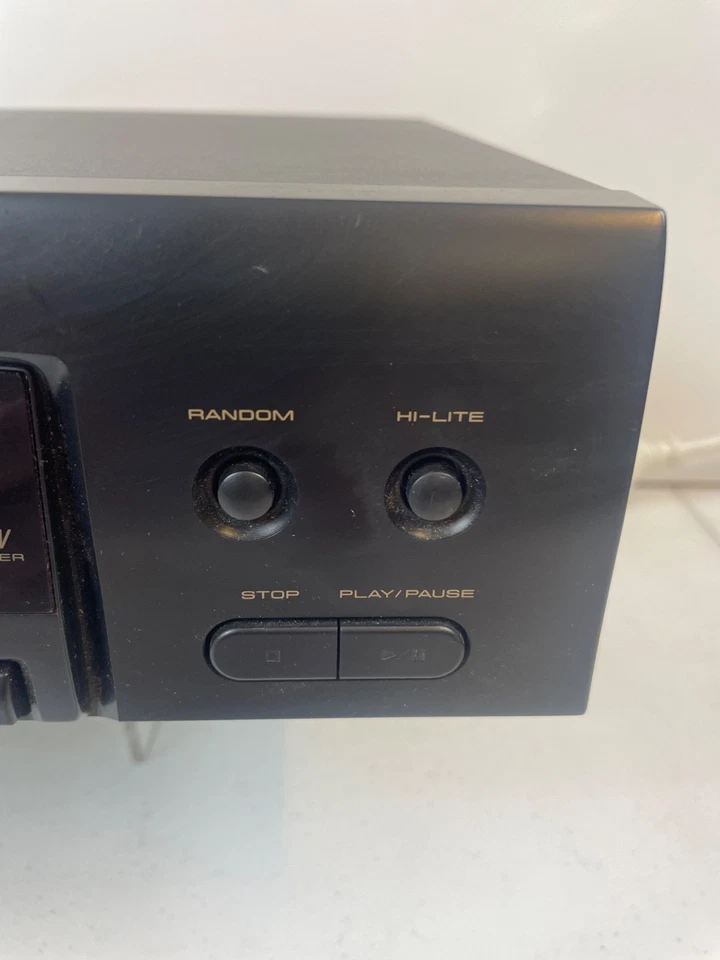 Pioneer PD-M426 6 Disc CD Changer Player With Cartridge For Parts Or Repairs. - Image 4 of 4