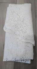 VTG White 68" Round Lace Tablecloth Floral Tulip Medallion Scalloped EdgeEUC