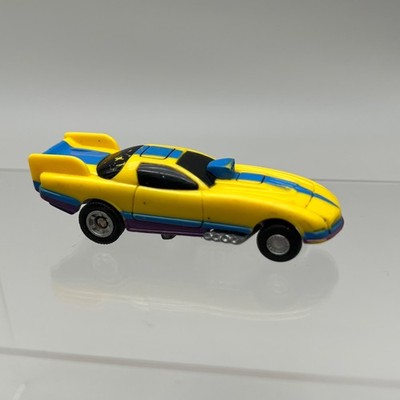 Galoob Micro Machines Plymouth Pfeil lustiges Auto Dragster gelbe Pfostenscheibe 7h