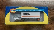 Ho Scale Athearn 91030 California Motor Express Ford C 28 Wedge Trailer