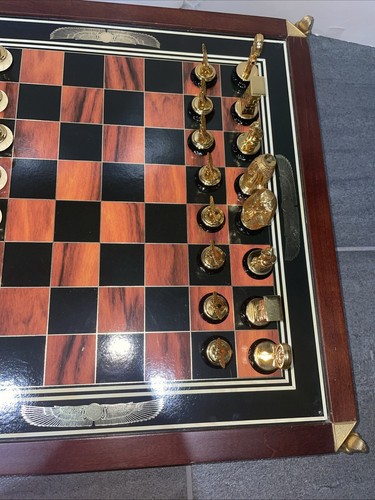 Franklin Mint King Tut Chess Set Glass Pyramid "Treasures of Tutankhamun" Set! - Picture 12 of 24