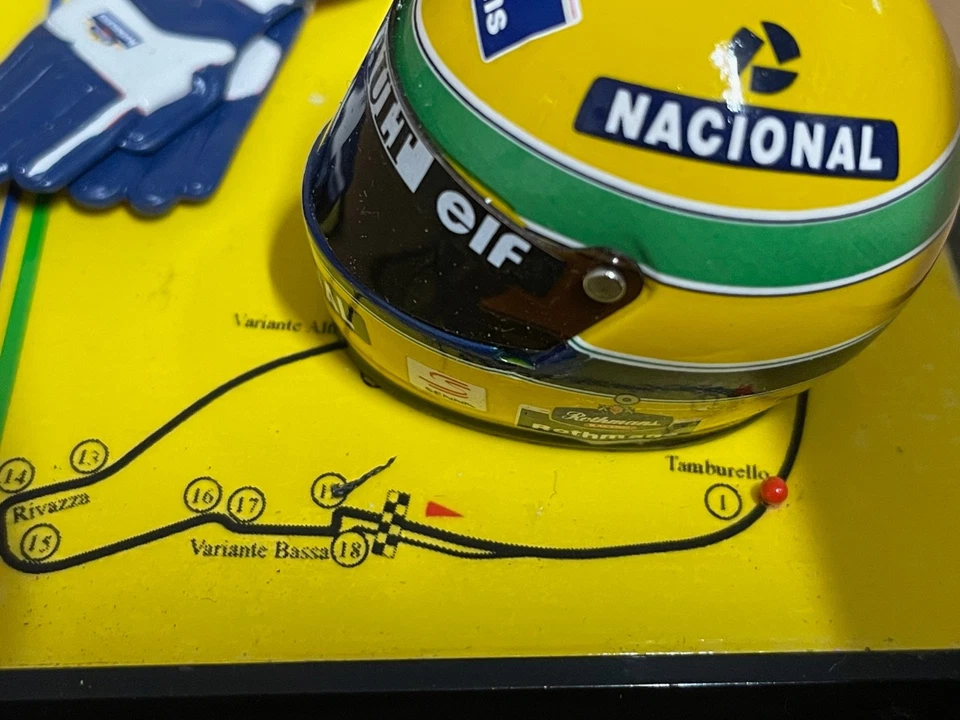 1/8 Senna Helm 94 mit Rothmans und Imola Racetrack "Homage to Magic Senna" - Bild 3 von 4