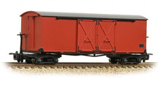 Bachmann 393-027 Covered Goods Van Lincolnshire Coast Light Railway Crimson 009