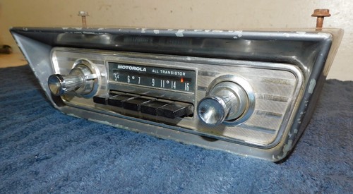 Chevrolet Corvair 1962 1962 radio de transistor Motorola Cra63 de colección - Imagen 4 de 9