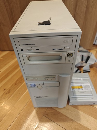 Retro PC Case ATX Optimus Prestige with CD + DVD drive + cables - Zdjęcie 2 z 5