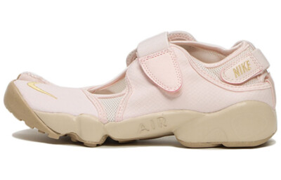 大人気 NIKE AIR RIFT BR \