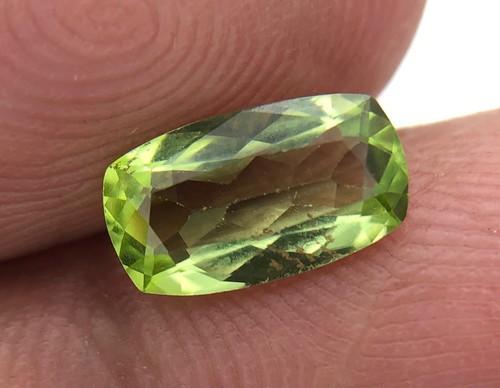 Natural Peridot 1.20 carats From Pakistan Gemstone - Picture 6 of 11