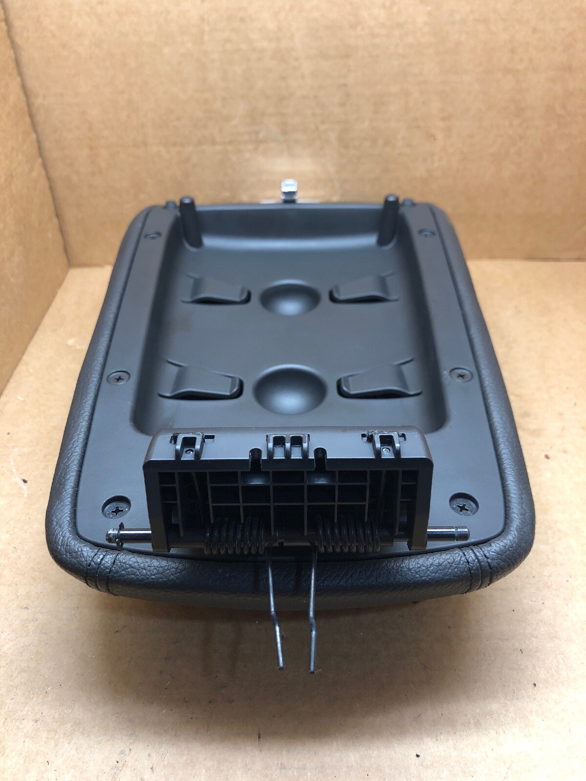 20142015 Kia Sorento Center Console Arm Rest Armrest Lid Cover Black