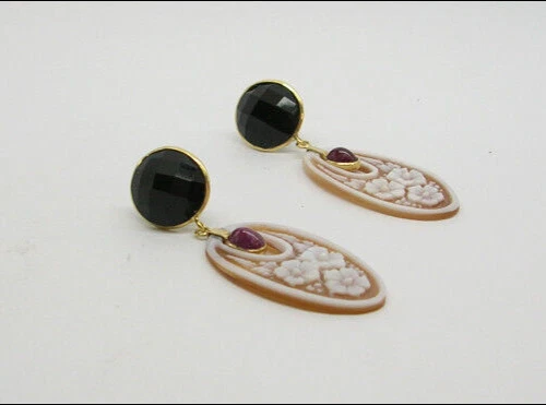 ORECCHINI IN ORO GIALLO 18Kt CON ONICE RUBINI E CAMMEI SARDONICO OGHT 0162 - Immagine 2 di 3