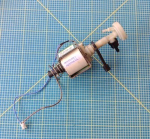 Bosch Kaffeevollautomat TES70151DE/14 Pumpe EP4GW 00650881 12008612