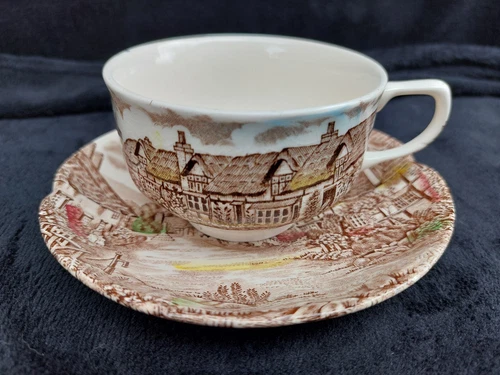 OLDE ENGLISH COUNTRYSIDE JOHNSON BROS.  IRONSTONE -SET OF 8  CUPS &  9 SAUCERS