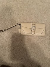 Vintage Coach Pebbled Leather Buckle Wristlet Wallet Tan/ivory