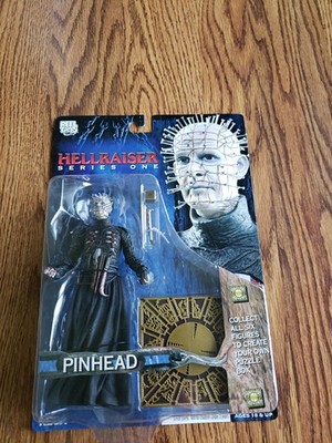 Hellraiser Series 1 Pinhead Bloody Version w/Puzzle 2003 Neca Reel Toys Vtg New