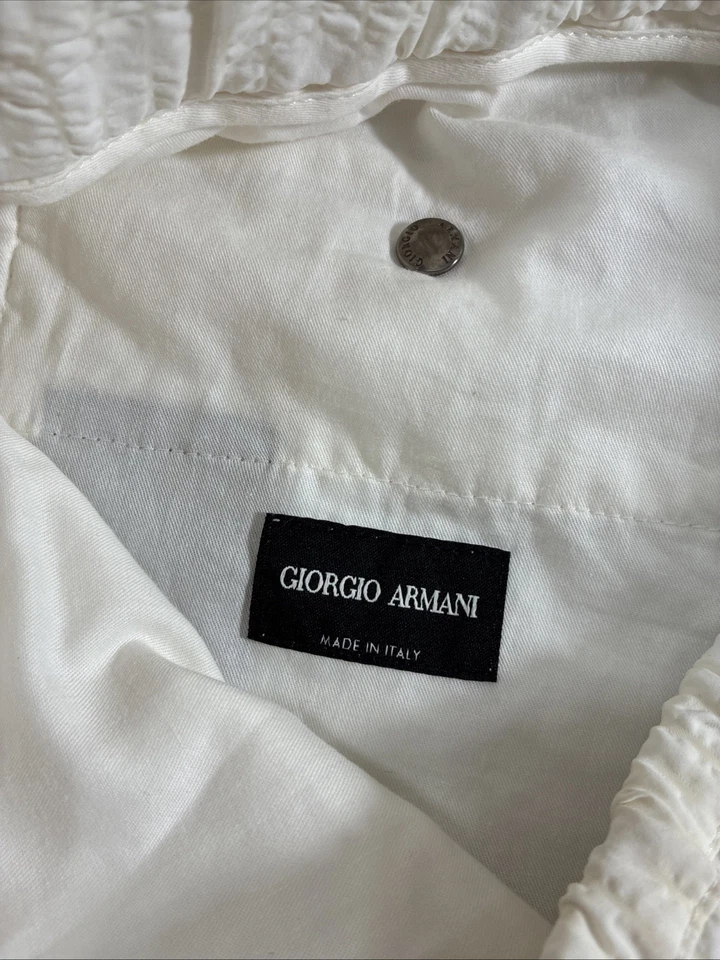 Calça Giorgio Armani Masculina L Texturizada Creme Dobrável Tamanho 50 Fabricada na Itália Resort - Imagem 4 de 4