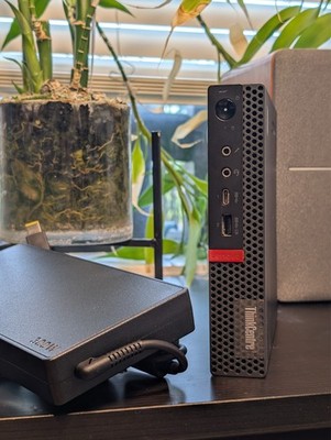 Lenovo ThinkCentre M920q Tiny PC i7-8700T/2.4GHz/ 8Gb/ 512Gb/ WiFi