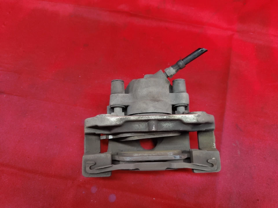 BMW E36 Z3 1996-2002 JUEGO PINZAS FRENO DELANTERO IZQUIERDO Y DERECHO PAR Foto 4 de 4