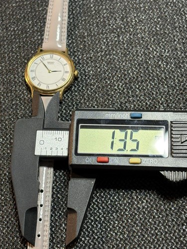 Vintage Seiko Women’s Watch Gold Tone,26mm,Roman Numerals,New Band/Battery - Picture 8 of 24