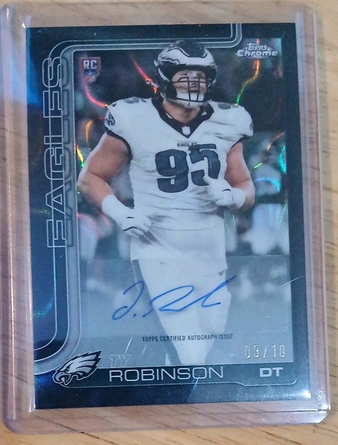 2025 Topps Chrome TY Robinson Black Lava Refractor Auto 03 /10 SSP Eagles RC