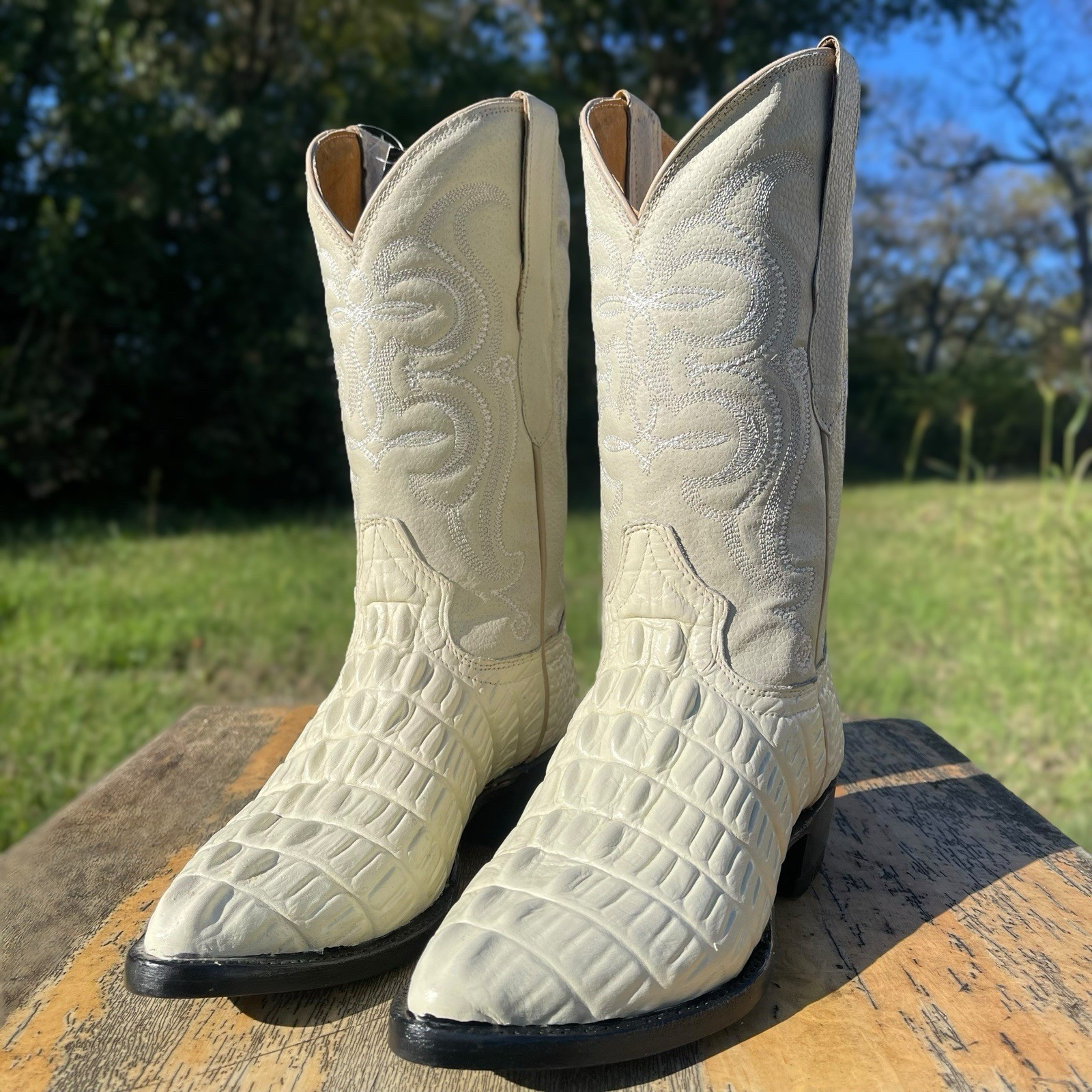 &rsquo;s Western Cowboy Boots. Bota Piel Caiman Blanco.
