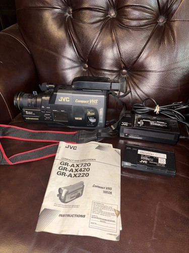 JVC GR-65U Compact VHS VHS-C Camcorder Video Camera - Picture 2 of 8