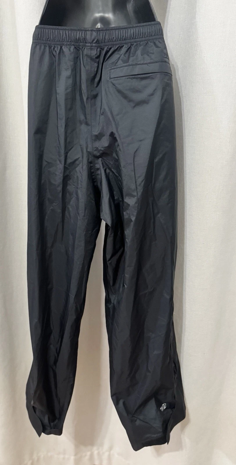L.L. Bean Men's Large Black Water Proof Zip Ankles Pants Outdoor Hiking Nylon