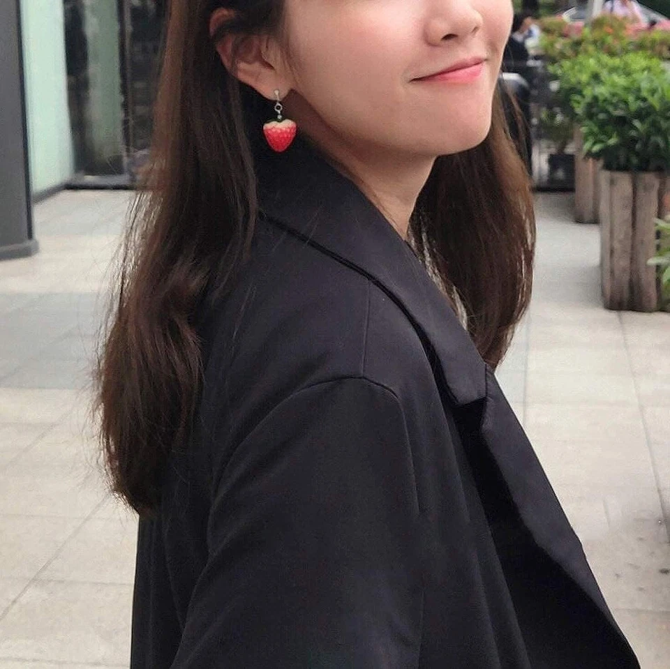 Lindos Pendientes de Fresa para Mujer-3D Acrílico Colgante Pendiente... Foto 3 de 4