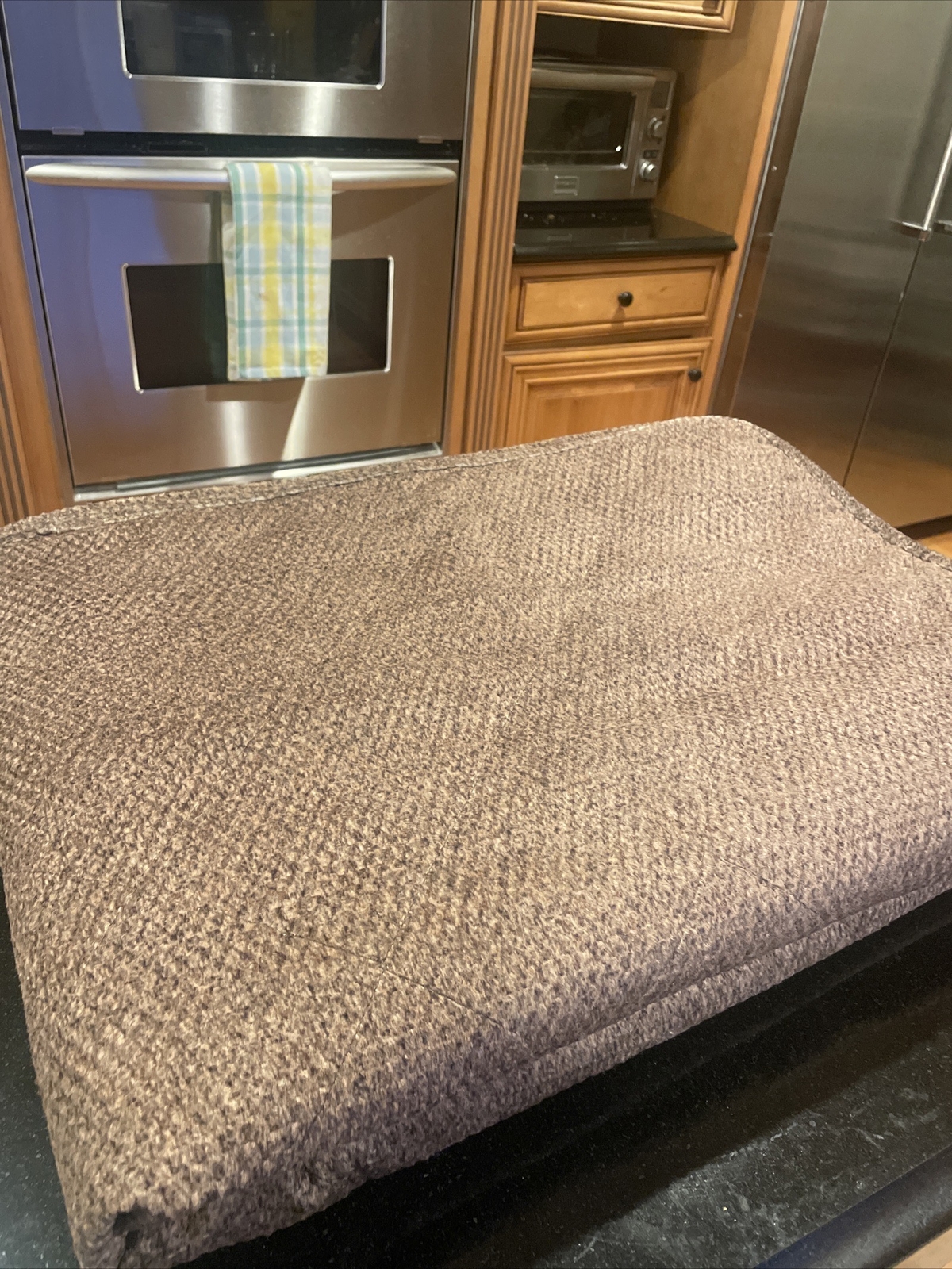 New Orvis GripTight Quilted Throw Dog Blanket Washable Blankets Dogs