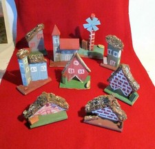 🟡 CASETTE DEL PRESEPE 9 PEZZI IN LEGNO E CORTECCIA DI ALBERO DIPINTE 717-