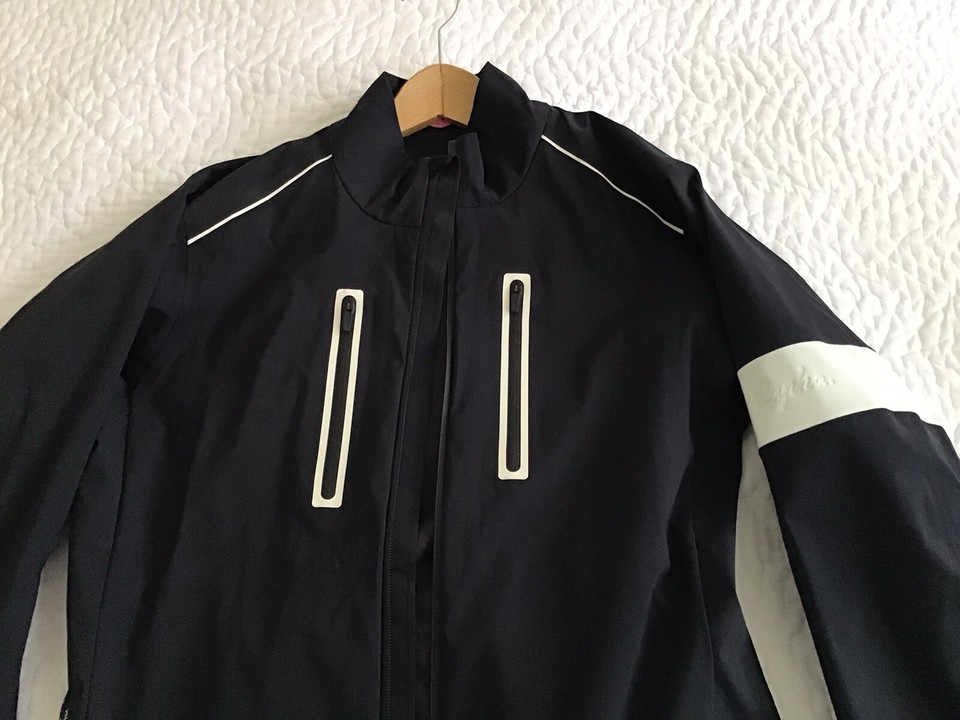 Rapha CLASSIC GORETEX New Mens Winter Jacket Black/White BNWT Size M