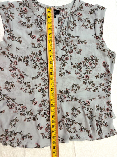 Mossimo Blouse Size XXL Peasant BoHo Chic Gray Pink Floral 1/4 Button Ruffled - Picture 8 of 10